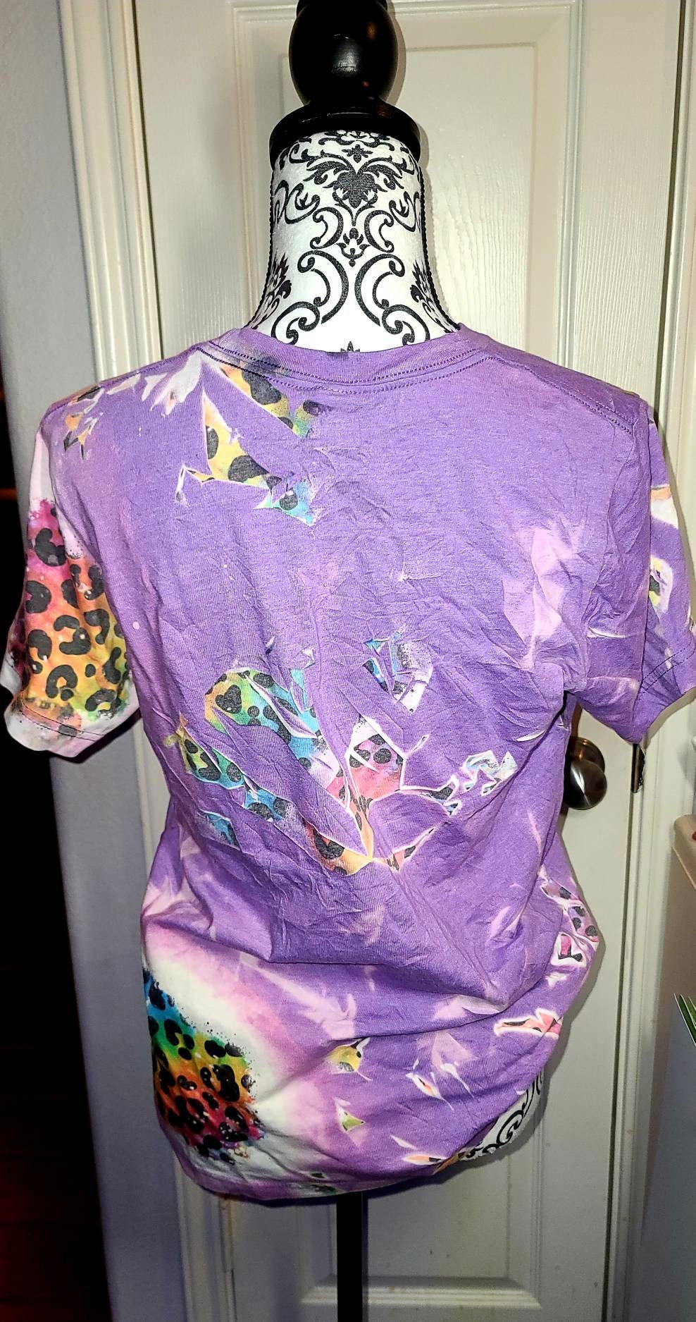 Lisa frank inspired tee, 90s shirt, Lisa frank vibes, mama shirt, MaMa vibes shirt